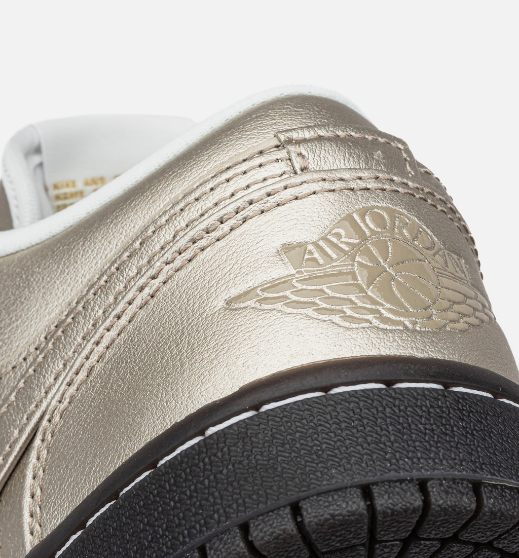 Air Jordan 1 Low SE Metallic Zinc – Women's Lifestyle Shoe in Metallic Zinc/Summit White/Velvet Brown/Metallic Zinc