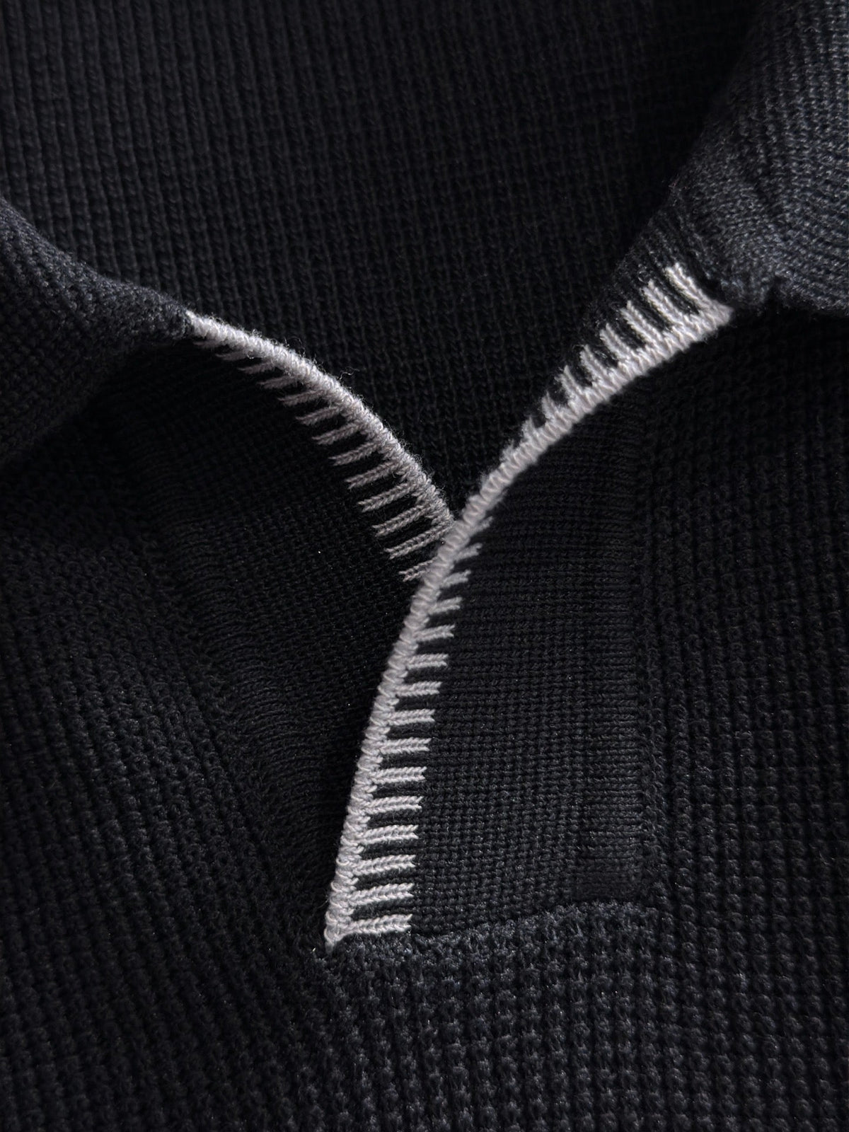 Men's Knit Short‑Sleeve Polo Shirt Contrast Trim Collar Embroidery Top