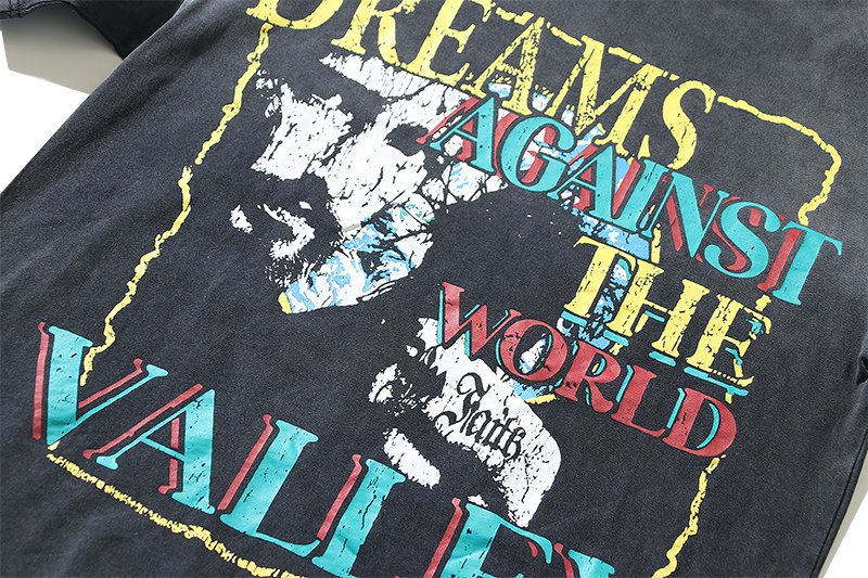 VALE USA Dreams Against the World Graphic T-Shirt
