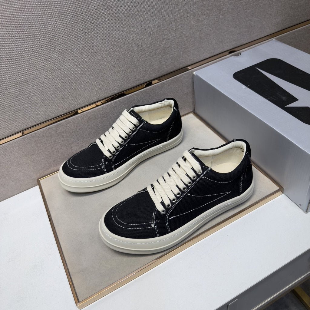 Converse Black Contrast Stitch Low-Top Sneakers