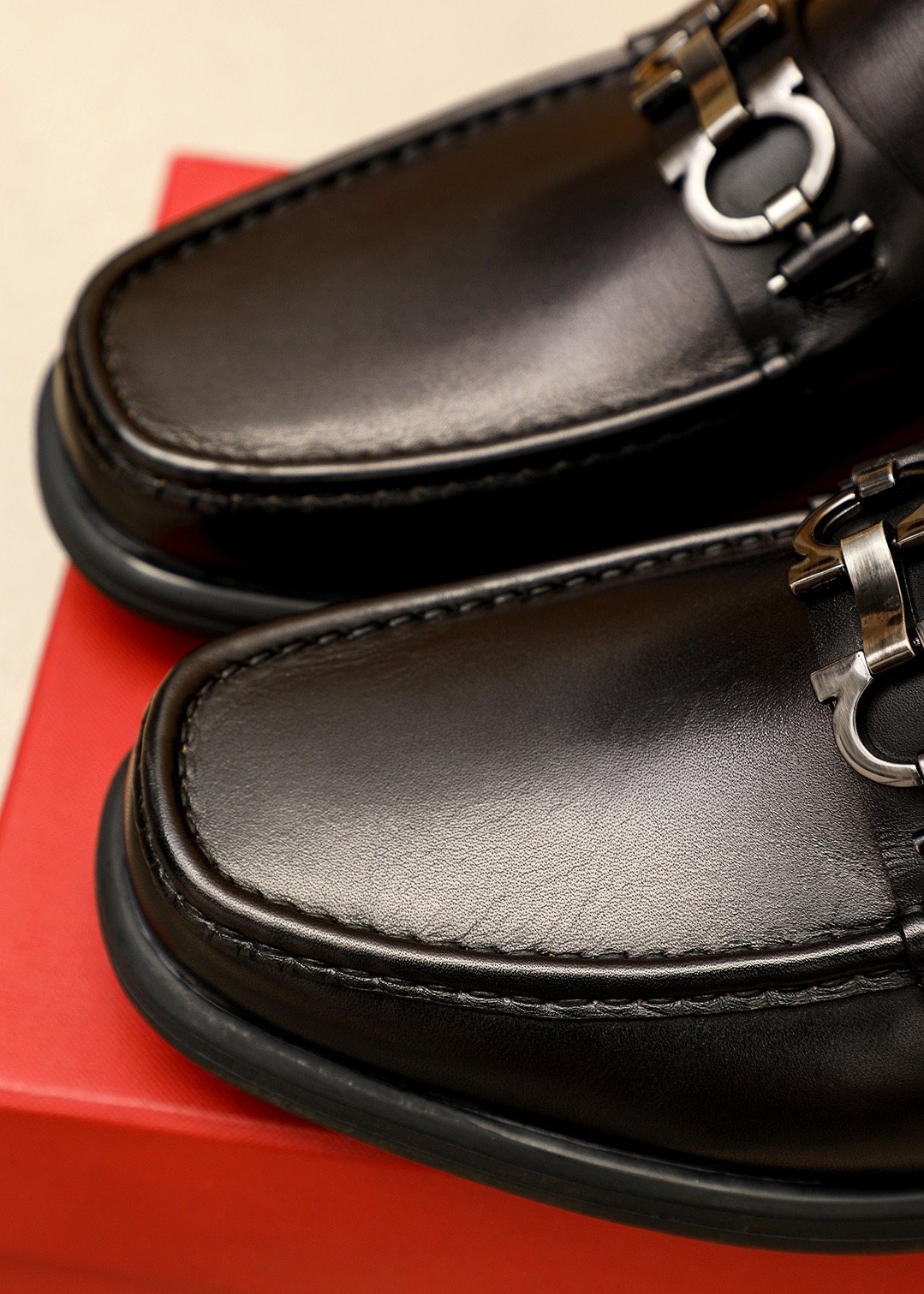 Ferragamo Black Bit Loafers
