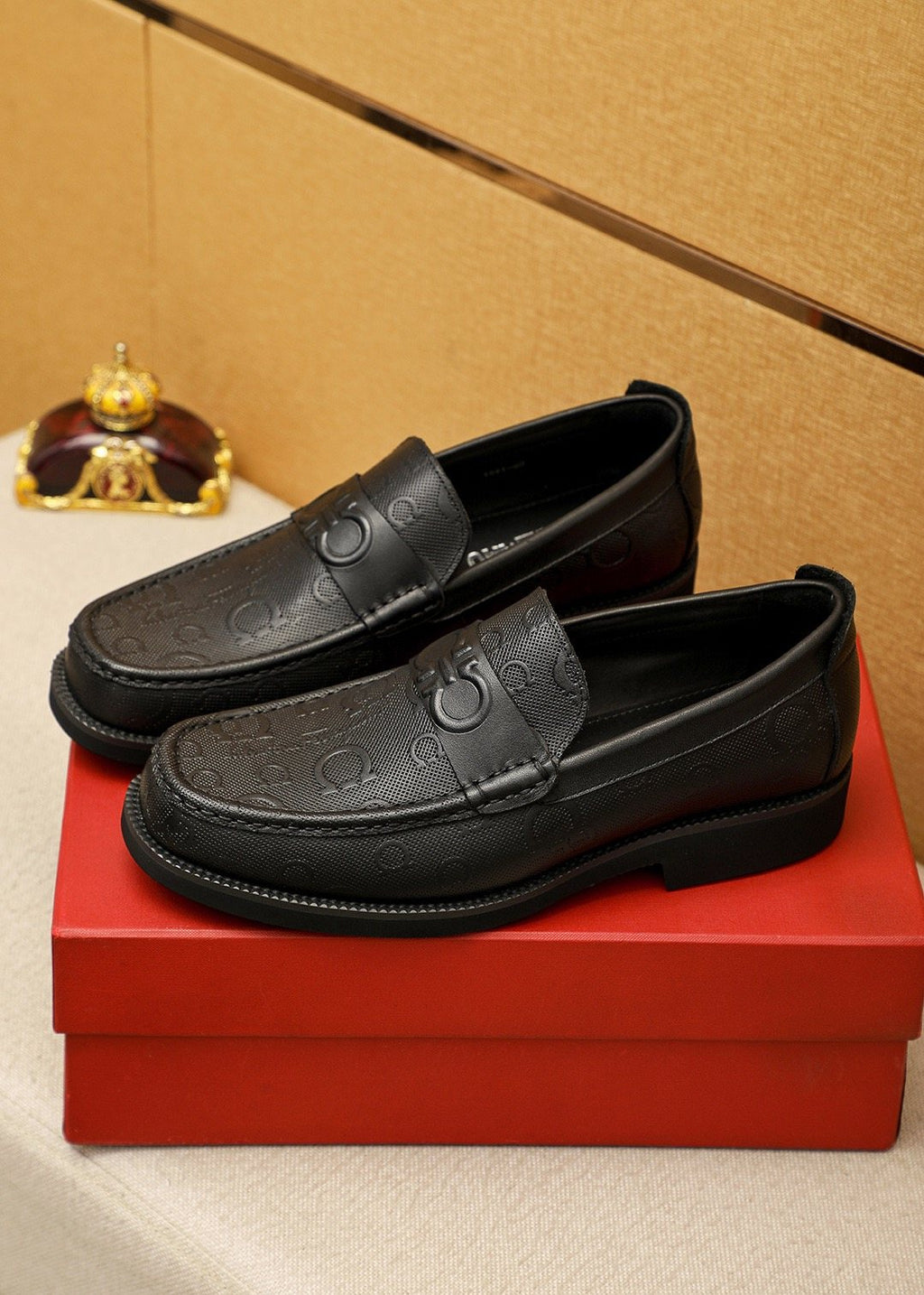 Ferragamo Men's Black Embossed Hardware Loafers
