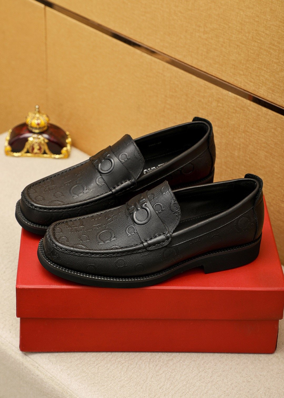 Ferragamo Men's Black Embossed Hardware Loafers