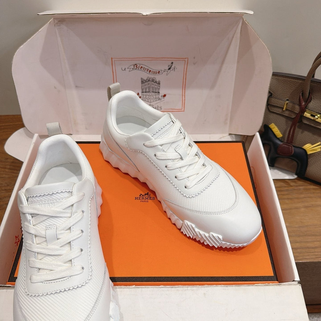 Hermès White Textured Low-Top Sneakers