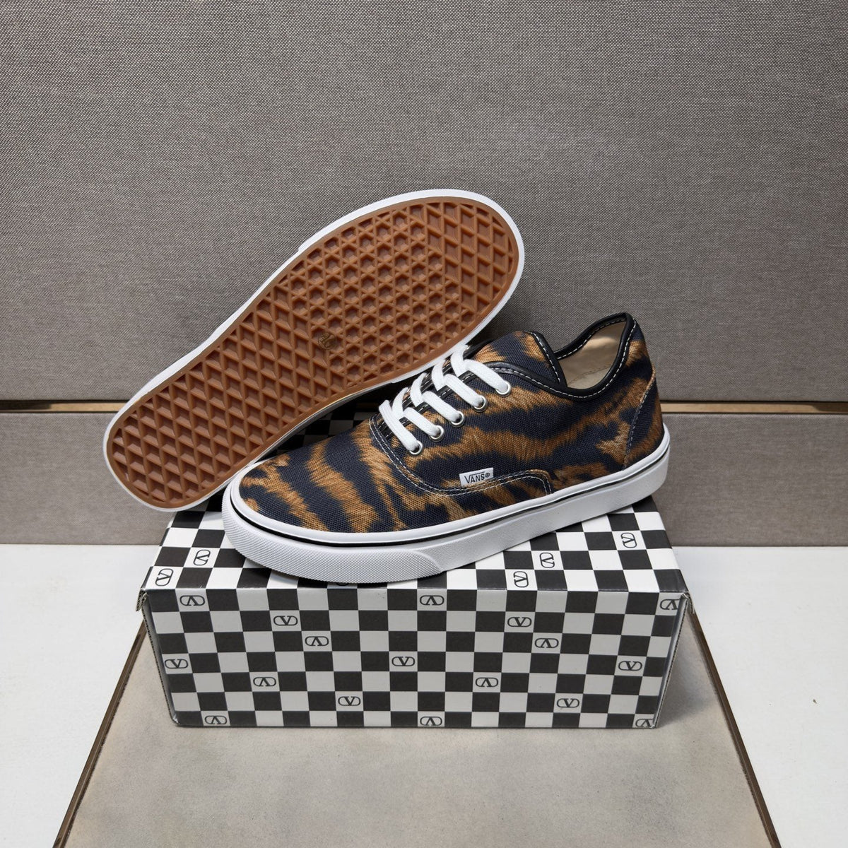 Vans Men's Tiger Stripe Low-Top Sneakers
