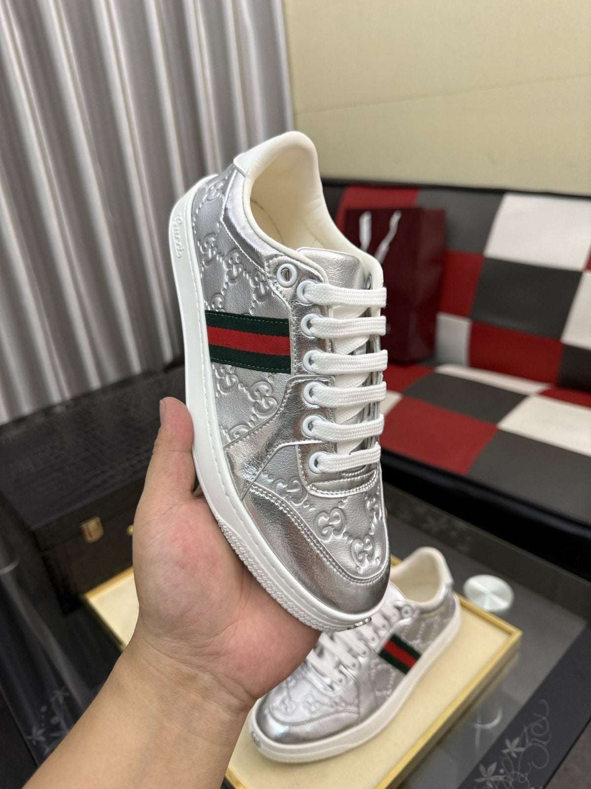 Gucci Green and Red Stripe Low-Top Sneakers