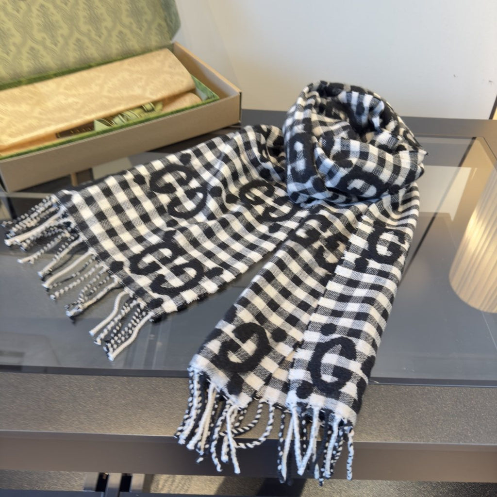 Gucci Check Fringed Scarf